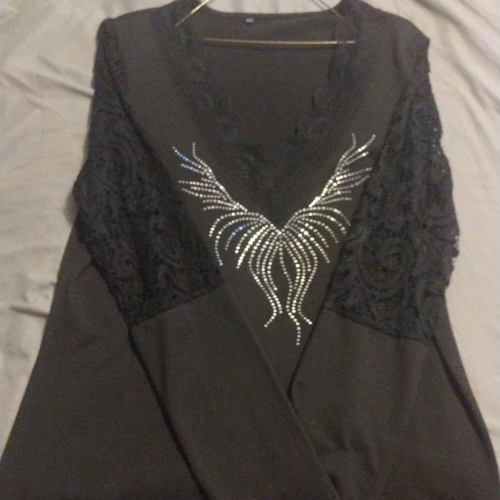 Shirts - Picture 2 of 5